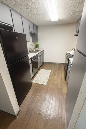 $1,101 / 2br - 1003ft2 - Avery Trace Apartments 4020 FM 365 (Port Arthur)64036373431297120