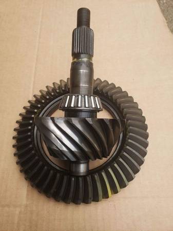 Ford 9 inch 2.47 ratio ring and pinion gear set 1