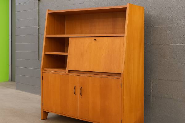 Mid-Century Modern Wooden Bookshelf 1