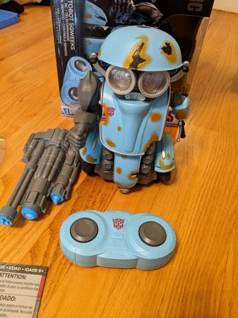 Transformers El Último Caballero Autobot Sqweeks Robot - $15 (GLENWOOD)63471078547843123