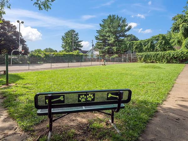 $1,203 / 2br - 1050ft2 - W/D Connections, High Speed Internet, Tanning Booth (McMillen Woods)63780465342211124