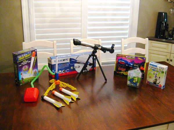 New Toys see ad for details- Telescope, Rockets, Weather Station 1