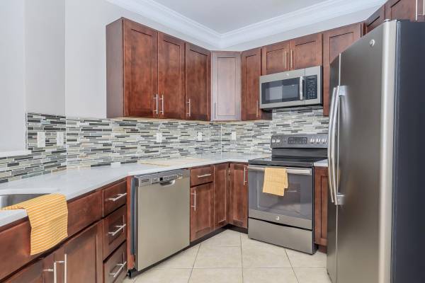 $1,536 / 1hab - 856ft2 - Lavavajillas incluido, techos de 9 pies, despensa en cocina (14720 4th St, Laurel, MD)63694835706241124