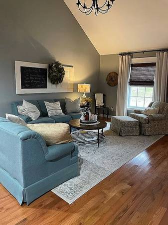 $1800.00 / 3br - 1800ft2 - 3 Bed 3 Bath (Short-term and furnished options)64018451050497121