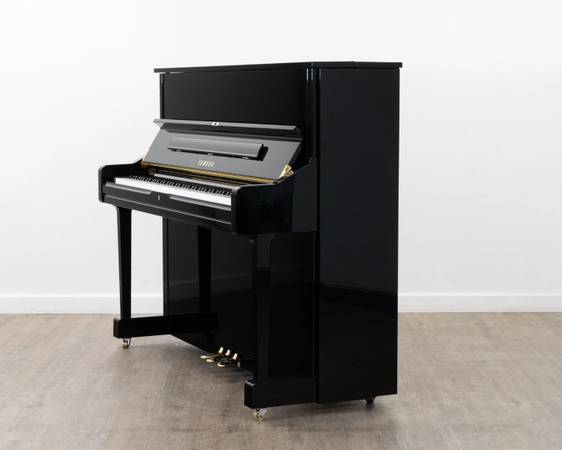 1998 YU1 Yamaha Piano. FREE 5 YEAR WARRANTY 1
