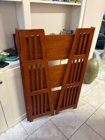 Bookcase collapsable 1