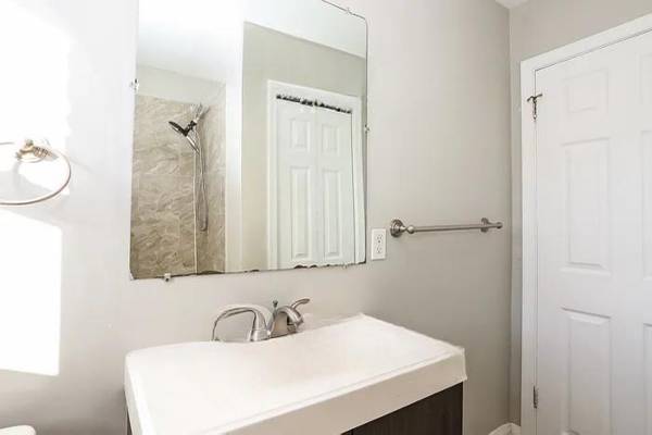 $1,450 / 4br - 1200ft2 - Available for immediate move in. (Parkville)63694965428481124