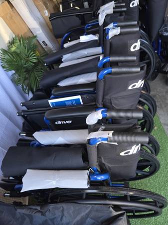 Drive Medical Blue Streak Lightweight Foldable Wheelchair, silla de ruedas 1