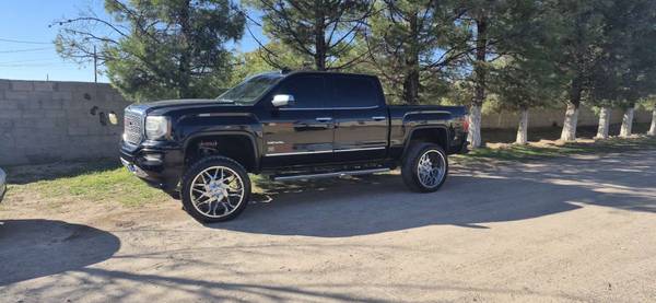 2016 GMC DENALI 1