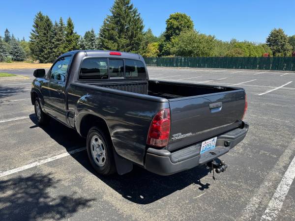 2012 Toyota Tacoma (63,000 miles) - $10,800 (Bellingham)63471355260803122
