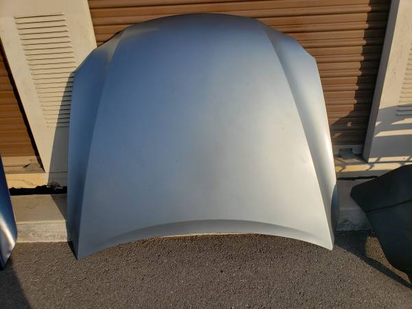 2006-2012 Lexus Is250/350 aluminum hood with accessories oem. 1