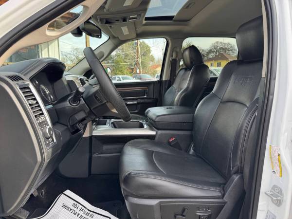 2017 RAM 3500 Laramie 4dr - Photo 9