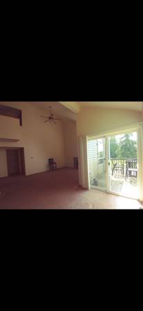 🌿 Private Bedroom + Bath in Beautiful, Quiet Townhome – All Utilities 1