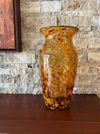Ornamental Glass Vase 1