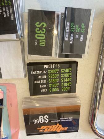 Slatwall/gridwall hooks & placards - $3063470088437379122