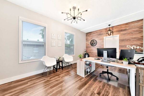 $1,900 / 2br - 901ft2 - Large Closets, Extra Storage, High-End Stainless-Steel Appliances (18540 SW Boones Ferry Rd, Tualatin, OR)63820882741505120