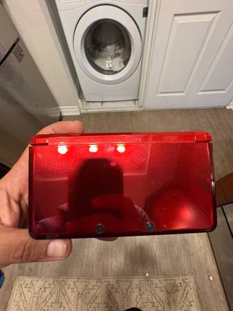 Nintendo 3DS Bundle - Mint Condition 1