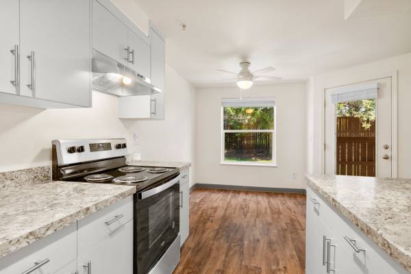$1,745 / 1br - 724ft2 - RARE! 1 BEDROOM // PETS OK! // LOTS OF NEW UPGRADES! (2020 NE Linnea Drive Bend, Oregon)63839294929027120