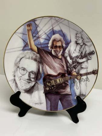 Grateful Dead Commemorative Plates - Selling as a Pair for ...... 1