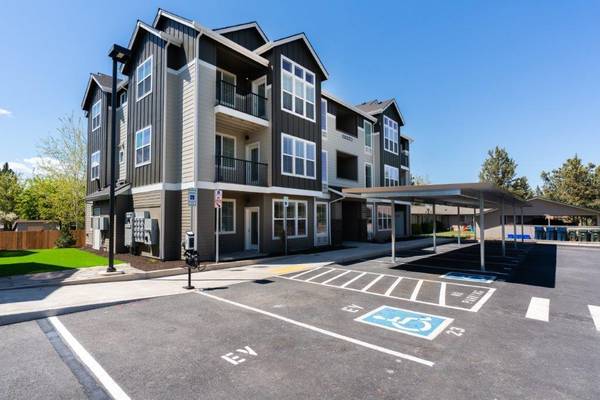 $1,599 / 1br - 708ft2 - 6 weeks free!Sit back relax, you just found your new home!63839294874883123