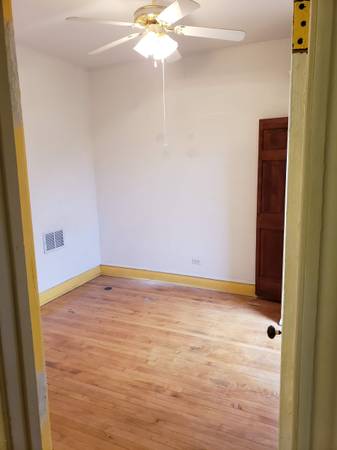 $1,600 / 2br - 2nd floor apt in Bridgeport 32nd & Morgan St (Chicago)64041645443970122
