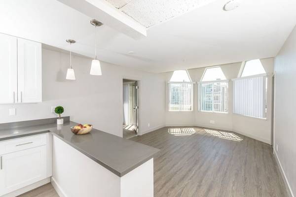 $3,300 / 2br - 850ft2 - Enjoy our Community Lounge, Onsite Gym, and Sun Deck (novato)63813687029251124