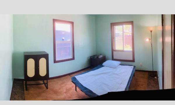 $520 / 1br - ROOM FOR RENT, place in quiet neiborhood. Large backyard (tulare)63809864984193120