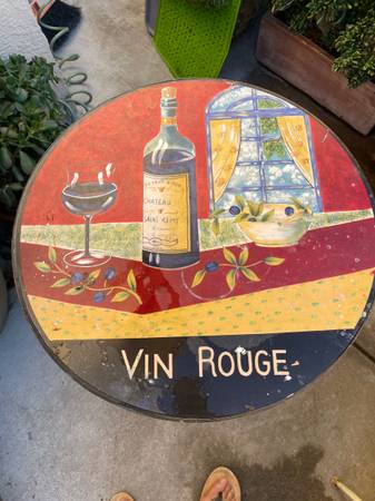 BISTRO TABLE Decorative Table with Wine Design 1