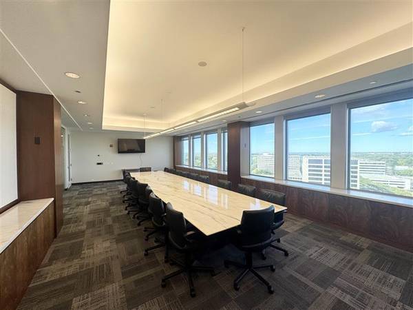 $59 Host Meetings in a Business Ready Meeting Room - Starting at $59/HR (Chicago)64041648406786120