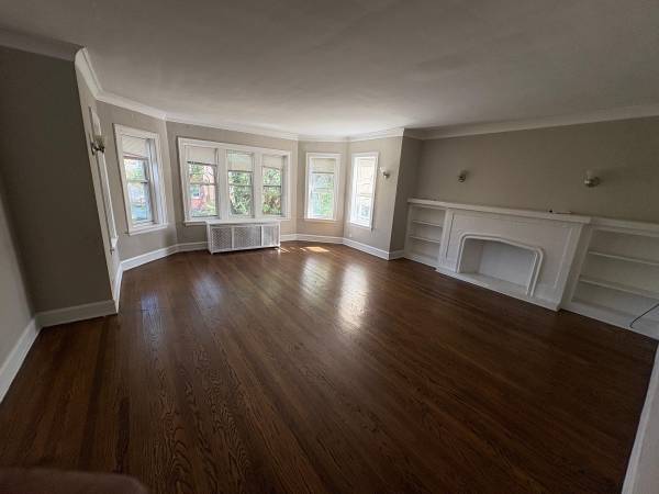 $2,400 / 3br - 1600ft2 - 3 Bedrooms 2 Bath (Rogers park)64041808819203120