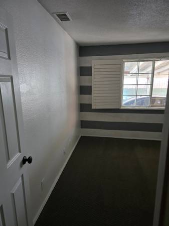 Room for rent/Recamara disponible 1