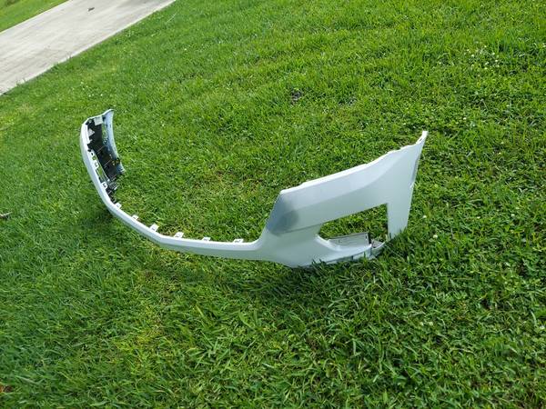2022 UP 2024 CHEVY TRAVERSE FRONT BUMPER - $325 (Houston)62970100359555120