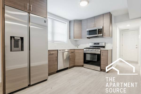 $2,100 / 1br - Spacious Logan Square 1 Bed - Pets Welcome! (Logan Square)63898986513539120