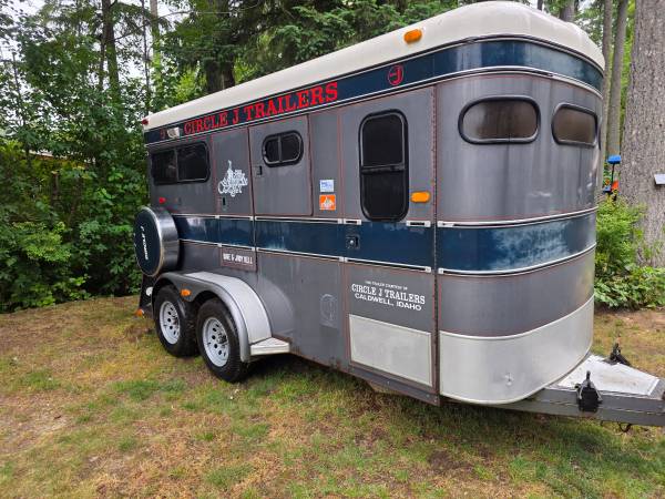 2 horse straight load - $4,500 (Kingston)63471371764739121