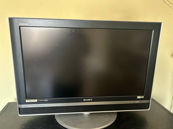 Old TV for Pick up 1
