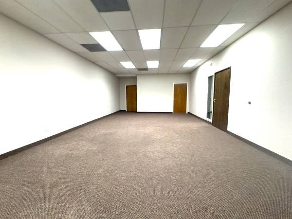 $703 / 803ft2 - Office Space in the Park Marina Plaza (Redding, CA)63972528881411123