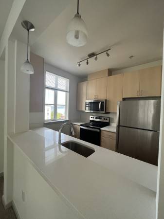 $2,350 / 2br - 926ft2 - 2 Months Free - Beyond Comfortable, Beyond Happy - Downtown Tacoma! (Downtown Tacoma)63874306873089123