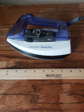 Foldable travel iron 1