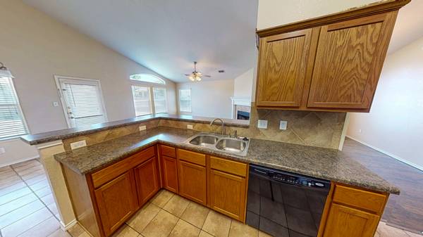 $1,640 / 3br - 1842ft2 - 3 Bedroom, 2 Bath Single Family House with an Office Space63806837268737124