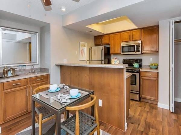 $1,349 / 1br - 750ft2 - This place will feel like home! 1 bed, 1 bath available! 750 Sq Ft! (Gilbert)63966953715330123