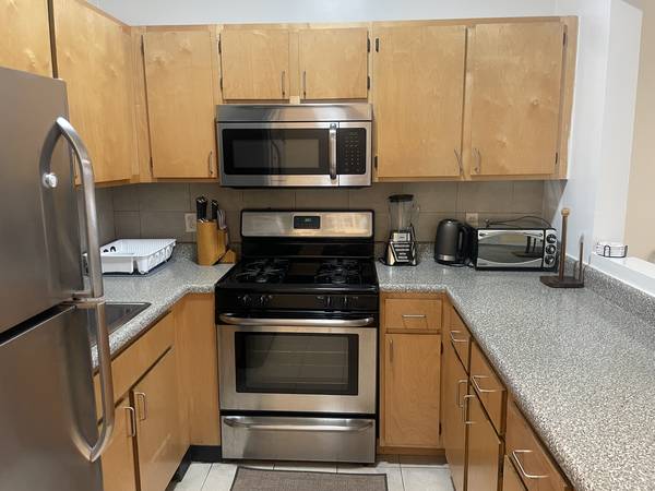 $1,475 / 3br - 1100ft2 - Three Bedroom Furnished Brownstone Share Apartment (Harlem / Morningside)64033458740866123