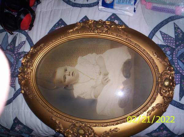 antique picture frame 1