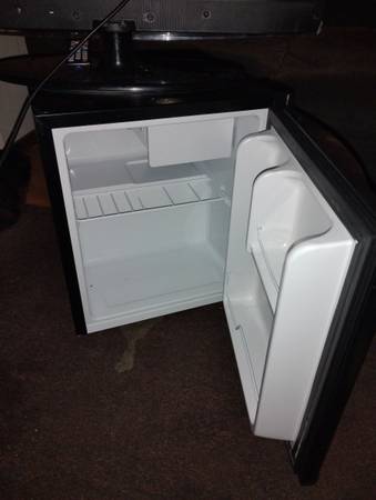 Mini-fridge 1
