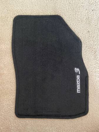 2004-2009 Mazda 3 Front Passenger Side Floor Mat (Brand New) 1