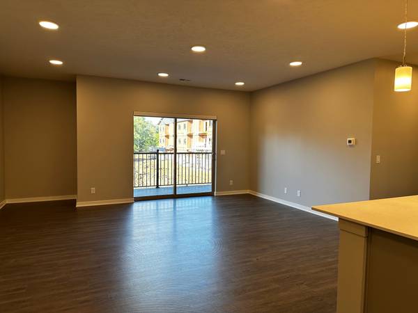 $1,725 / 2br - 1244ft2 - Pet Friendly Luxury Living in Bellevue (Bellevue/Offutt Air Force Base)63976698075778123