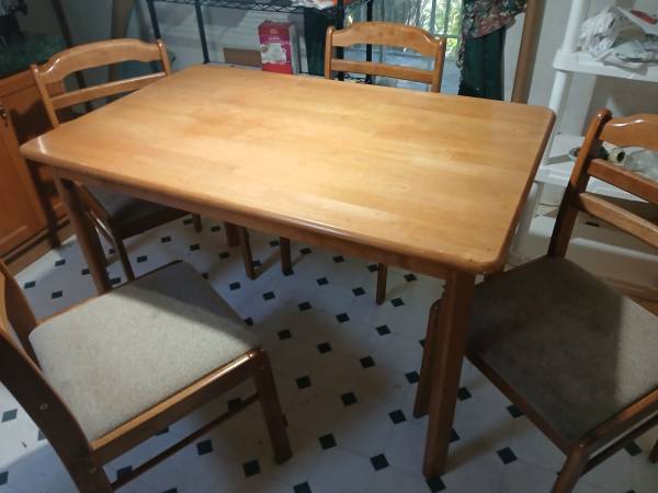 Kitchen table 1