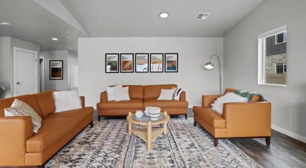 $2,300 / 3br - 1780ft2 - Rare Offer: 1 Month Free! Inviting 3 BR Home w/ Washer & Dryer (Boise)63794993478785123