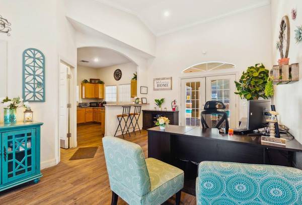 $1,264 / 2br - 976ft2 - Scenic Mountain Views Await at Bella Vita Apartments (Bullhead City)63618517237633123