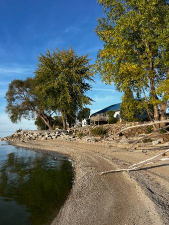 $2,800,000 / 3br - CASA DE LAGO EN VENTA (Green Bay)63762440331523120