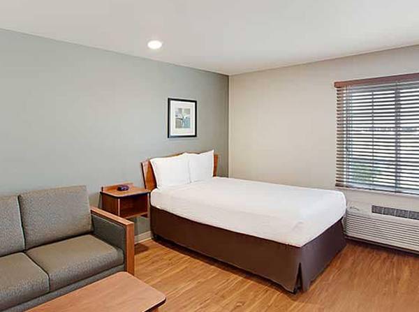 $1,200 / 1br - EXCELENTE TARIFA MENSUAL - Cerca del centro, habitación amueblada con aire acondicionado! (Chattanooga)63617471121153122